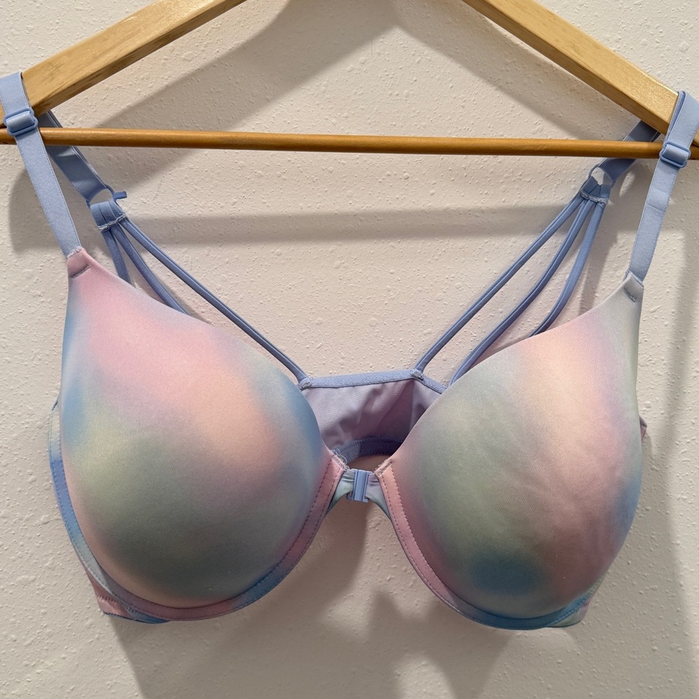 Victoria’s Secret PINK Wear Everywhere Push Up Bra 38DD Tie Dye Front Closure